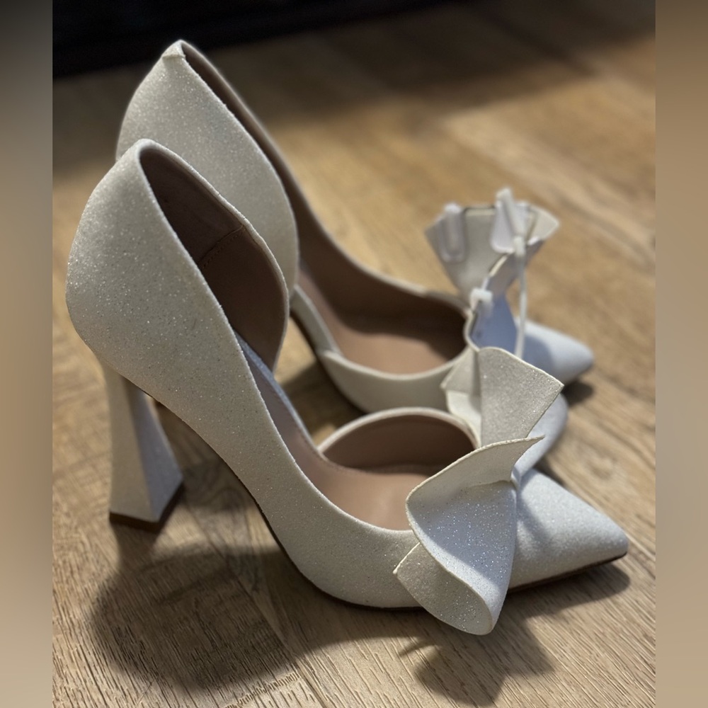 Betsey Johnson heels size 6 - Picture 4 of 7